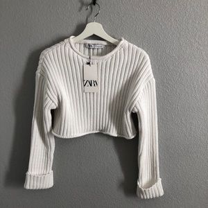 ZARA CHUNKY WHITE CROPPED KNIT